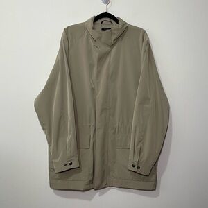 Liz claiborne Men's tan tech spring fisherman casual trench jacket in size L